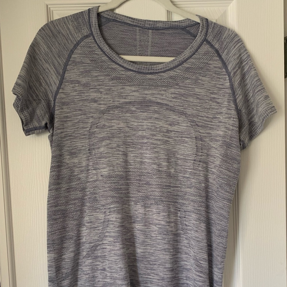 Lululemon workout tee